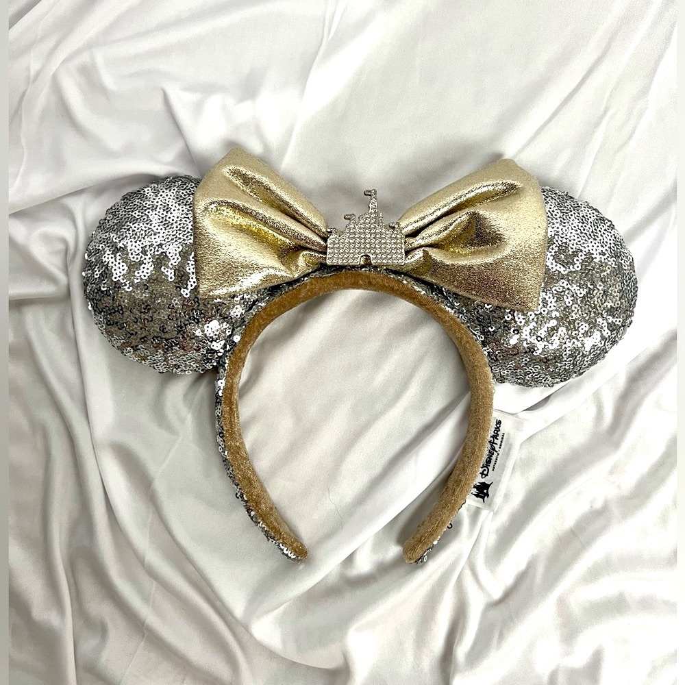 *AUTHENTIC* DISNEY PARKS Sleeping Beauty Castle Silver Sequin Minnie Ears